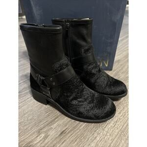 LORI GOLDSTEIN Biker Boots Wilda Cow Hair‎ 5M Black Harness Strap Moto Boots